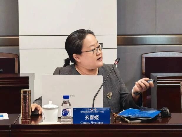 8C61